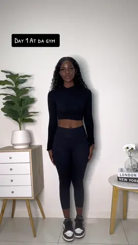 Day one heading to the gym 🤍#gym #gymwear #serafashionspot #imsera #outfit 