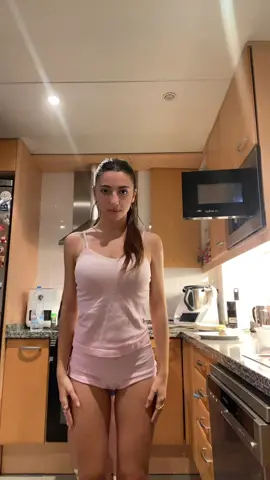 vi el trend de @Elisa Hipólito y bueno, me enamoré. Entonces he decidido hacer mi versión🕺🏻