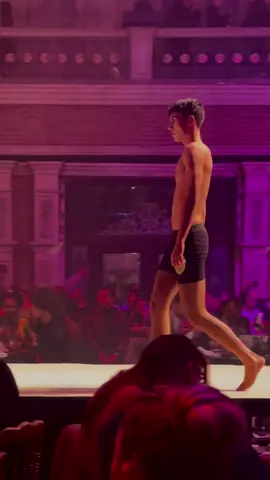 #modelling #model #fashionshow #modelcompetition #modelwalk #Runway #runwaywalk #walk #catwalk #belguim #foryou #foryoupage #fyp #topmodelinternational 