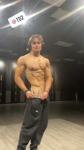 @TD2 #physique #aesthetic #muscle #pump 