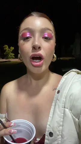 En mi defensa yo no tomo nunca pero me vi obligada x el cum 