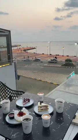 -قهوة برفقة الاصدقاء 🫂🤍.  #اكسبلور #توكان #القنفذة #explore #foryou 