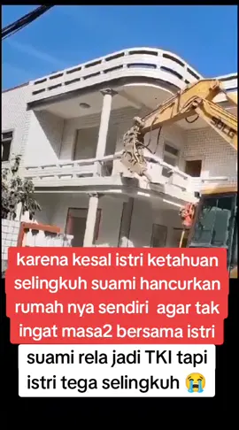 seorang suami rela menghancurkan rumah nya karena istri nya selingkuh #beritahariini #soundtiktok #rezaarjuna #kacanglupakulitnya #rezaarjunakacanglupakulitnya #viralvideo #perselingkuhan #lagitrending #fypシ #beritaviral #sedangtrending #beritatiktok #ditinggalnikah #selingkuhviral #selingkuh #viral #beritaterbaru #kisahnyata 