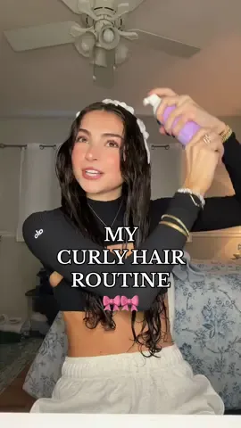 We need to give it a name🤌🏻😮‍💨💆🏻‍♀️🎀✨   ALL products are in myBI0 in “CURLY HAIR ROUTINE”<333     #curlyhair #curlyhairtutorial #curlyhairroutine #curlyhaircheck #curlyhairtips 