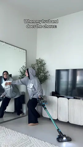 Why is he so slow 🥲 #husbandwife #couplecomedy #muslimcouple 