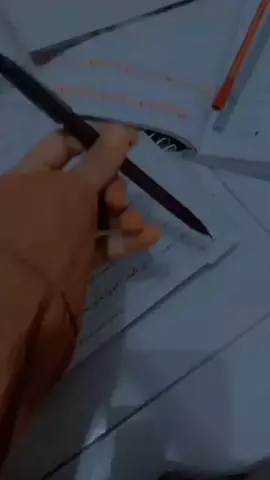 يي والله اتفق والله احنه البنات  نقرا وتجي المدرسه وتكول اني ليشش عود مامحضره وخاصه ام الرياضيات غير اموت منه شيطانه💔🔪🪦 #الشعب_الصيني_ماله_حل😂😂🏃🏻‍♀️  #منوو_مثلنه🌚😂 