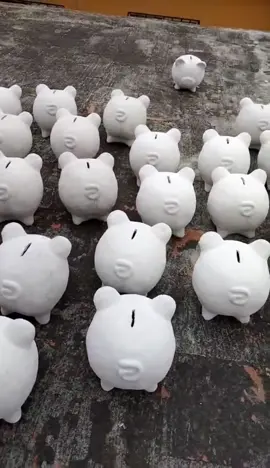 🐷🎨 #alcanciaspersonalizadas #puerquitos #arte #artesania #pintura #pintadoamano #trend #tiktokartist #yeso #figuradeyeso 