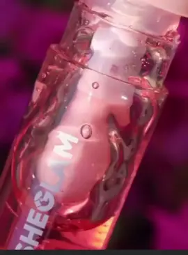 كلوس شفاه من #شيكلام الاصلي💯☑️😍 ‎زيت الشفاه  او گلوس من شيگلام ♥️ ‎بلون زهري طبيعي وبدون لون يعني شفاف  ‎عبارة عن زيت شفاه المرطب  اللامع يغذي الشفاه ويرطبهة ويعطيها لمعة جذابة جدا  ‎تركيبة الملون مشبعة بمستخلص الفراولة  ‎ المضادة للاكسدة♥️ ‎منتج نباتي خالي من القسوة والبارابي كلوس شفاه مرطب وغير لاصق  تركيبته مبتكره ومزوده بمستخلص الفراوله المضاده للأكسده وحمض الهيالرونيك والسكوالان لتوفير لمعان صحي ومرطب ذو ملمس ناعم🥰 سعر القطعه / 10 الاف 💯الاصلي💯   للتمييز عنوان💘 .¨°•√♥ 👸انتي الأجمل معنا  👌الثقة والرقي والتميز عنواننا👌 ♥√•°¨ للحجز  07712680641 📞وتساب