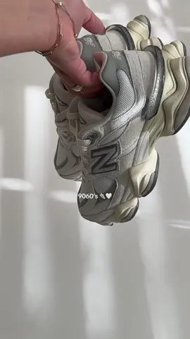 Got another pair because im obsessed 👟🤍 #newbalance9060 #unboxing #9060seasalt #snekaerunboxing #newbalanceshoes #haul #newbalanceunboxing #fyp 
