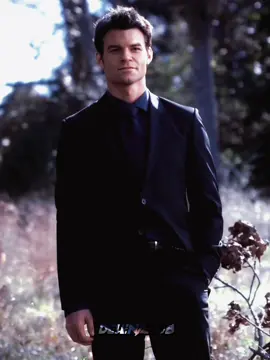 Happy birthday @klefan_stan i hope you have an amazing day and i love u so much and ofc i had to edit the Daddy’s of tvdu 🤭 for your b-day #foryoupage #xyzbca #damonsalvatore #trendingaudio #elijahmikaelson #foryou #viral #delijah #vampiresdiaries #damon #elijah #delenahub 