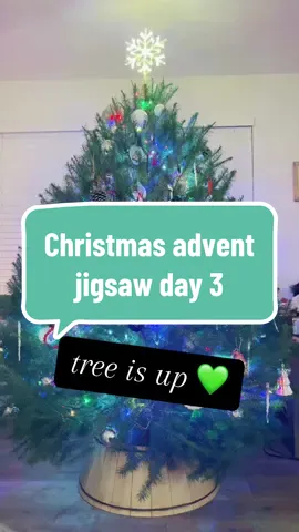 12.03 - advent puzzle day 3 And our tree is DONE 💚 #puzzles #adventcalendar #adventjigsawpuzzle #puzzletok #christmaspuzzle #christmasadventcalendar #watchmedoapuzzle #puzzlesolving #puzzleadventcalendar