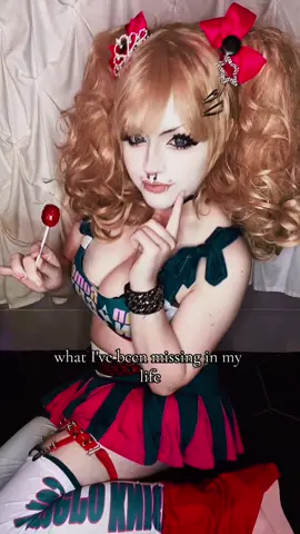 I think i will try to make her chainsaw one day guys#juliet #julietstarling #julietstarlingcosplay #lollipopchainsaw #lollipopchainsawcosplay #gaijingyaru #gyaru 