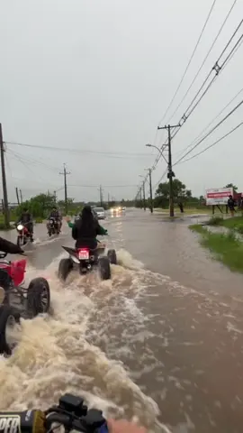 aprovechando la 🌧️#paraguay #fyp #atv #cuasi #enduro #utv 