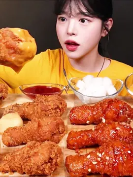 Chicken Mukbang #eatwithboki #bigbites  #mukbangkorea  #mukbangvideo  #fyp  #mukbang  #asmr  #bokieating  #koreafood  #eatwithboki  #boki  #bokimukbang  #trend  #fyp  #viralvideo  #eating