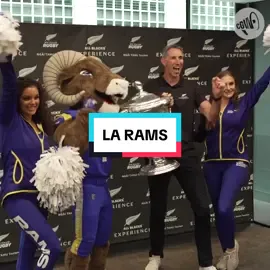 📸 @crowdgoeswildnz  Football meets rugby!🏈🏉 We had the pleasure of having the @Los Angeles Rams Cheerleaders Mia & Sydney and their mascot Rampage go on tour with All Black Ian Jones, teaching them the mana and passion New Zealand has for rugby. #football #rugby #larams #experienceallblacks #americanfootball #nzmustdo 