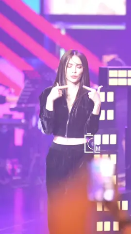 🖤🇰🇭 @Charlotte A.  #ConcertENGFAinCambodia  #ชาล็อตออสติน #CharlotteAustin 