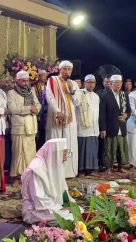 maulana al habib Luthfi bin Ali bin Hasyim bin Yahya #habibluthfibinyahya #habibalizainalabidin #majelisazzahir #azzahir #sholawat #fyp 