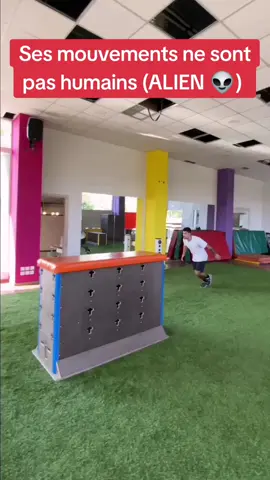 C'est pas possible de faire ça  on est d'accord 🤯🤯 @stergiospk #parkour #freerun #extreme 