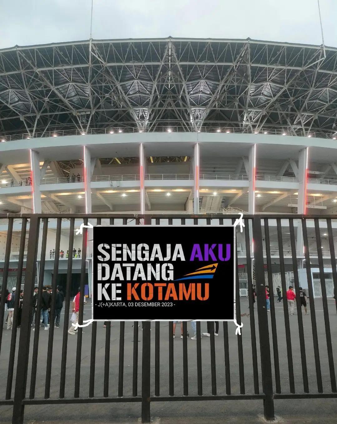 histori away days jakarta 💜🧡 #persitatangerang #persitaabadi #pendekarcisadane #laskarbentengviola2001 