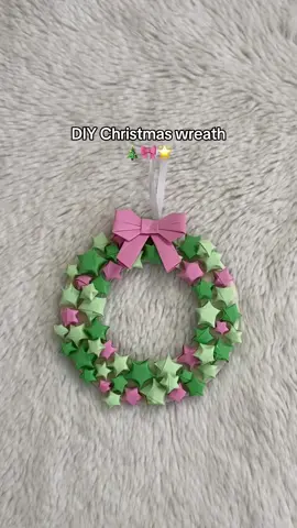 DIY Christmas wreath🎄🌟🎀 ib: @Lini Trinh #christmasdiy #DIY #diyideas #christmascraft #christmascraftideas #giftideas #diyxmas #christmasgiftidea 
