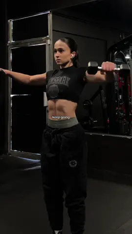 take a quick break but don’t quit  - Outfit: @Gymshark (discount code: NONA) 