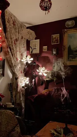 might have sold my left  kidney for this lamp