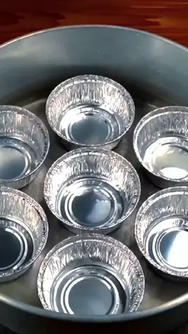 Comienza vendiendo estos  Deliciosos flanes horneados  🤌🤌necesitas muy poco  Ingredientes y saben esquisitos  Estas deliciosos 🍨 Ademas de que en esta  Temporada es cuando mas  Se venden estos flanesitos❤😄 Estos los puedes vender muy Rapido a 25 pesos cada uno.  Recuerda que lo unico que necesitas para cambiar tu vida  Es tomar la decisión y  Aceptar la reponsabilidad  Incondicional 👇👇💜comienza con estas recetas 🎁📕 👇👇👇👇👇👇 https://hotm.art/ConosTrufadosRecetas https://hotm.art/RecetarioDePostresVASO https://hotm.art/Llevate4recetariosderegalo #postres #gallletas #horneado #cupcakesdecorados #merengue #pastel #caramelo #pasteleria  #merengueitaliano #postresfacilesyrapidos 