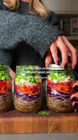 miso peanut shaker salad jars  AD These shaker salad jars are a revelation, so simple to prepare, full of immune supporting colour, and diversity whilst tasting GOOD. Using some of my favourite grocery items from @itsu, the nutty soba noodles pair so well with the miso peanut dressing. Once prepped, store in an airtight container for 3 days. Feel free to use whatever vegetables or protein takes your fancy, this recipe is super versatile!  You will need to make 3 jars at 340kcal & 27g protein  2 nests of soba noodles (126g dry weight) 1 large carrot, julienned or peeled into ribbons  3 heaped tbsp cooked edamame or peas   1 red pepper, diced  Handful of shredded red cabbage  Fresh coriander  200g cooked shredded chicken breast  For the sauce per jar 1 tsp peanut butter 1 tbsp light soy sauce 1 tsp toasted sesame oil 1x sachet Itsu Traditional Miso  Cook the noodles to the packet instructions, drain and rinse thoroughly under cold water. Set to one side. Prep all your vegetables.  Grab 3 Kilner jars or air-tight containers. Add 1 tsp peanut butter, 1 tbsp light soy sauce, 1 sachet of miso and 1 tsp toasted sesame oil into each. Mix a little then divide the cooked noodles equally, then start to layer the vegetables and chicken, push down slightly if you need more room. Finish with a handful of fresh coriander.  Store in the fridge for 3 days. To serve, add 1 tbsp hot water and shake the jar. I like to tip into a bowl and give a good mix before diving in.   #mealprep #healthyrecipes #noodles 