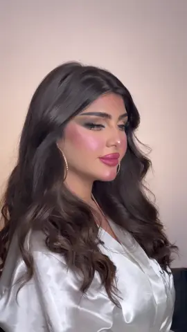 #زايا_موديل #ميكب_ارتست #ميكاب_سهره #kuwait #explore #fypシ #fyp #makeuptutorial #modeling #مكياج #مكياج_عروس #اضاءة 