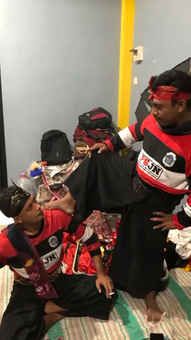 kesombongan akan menghancurkanmu#fypシ #liriklagu #jawapride #wongjowo #lamongan24jam #pituturjowo 