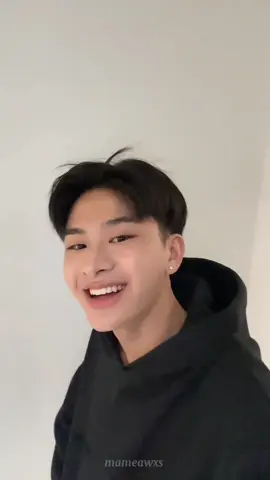 ไทยเน็กซ์จะมีความใส่เสื้อสีตรงข้ามกันอยู่บ่อย ๆ แล้วสีมันเข้ากัน มันน่ารักกอะ  #thaichayanon #nexnattakit #busbecauseofyouishine  #thainex #ไทยเน็กซ์ #fyp 