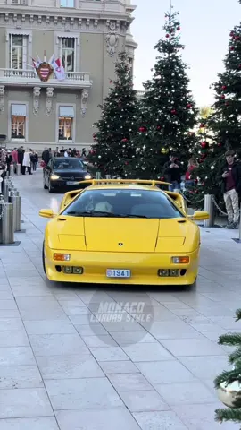 Classic Lamborghini Diablo Spotted #lamborghini #lamborghinidiablo #billionaire #monaco #billionaireluxurylifestyle #Lifestyle #supercars #fyp 