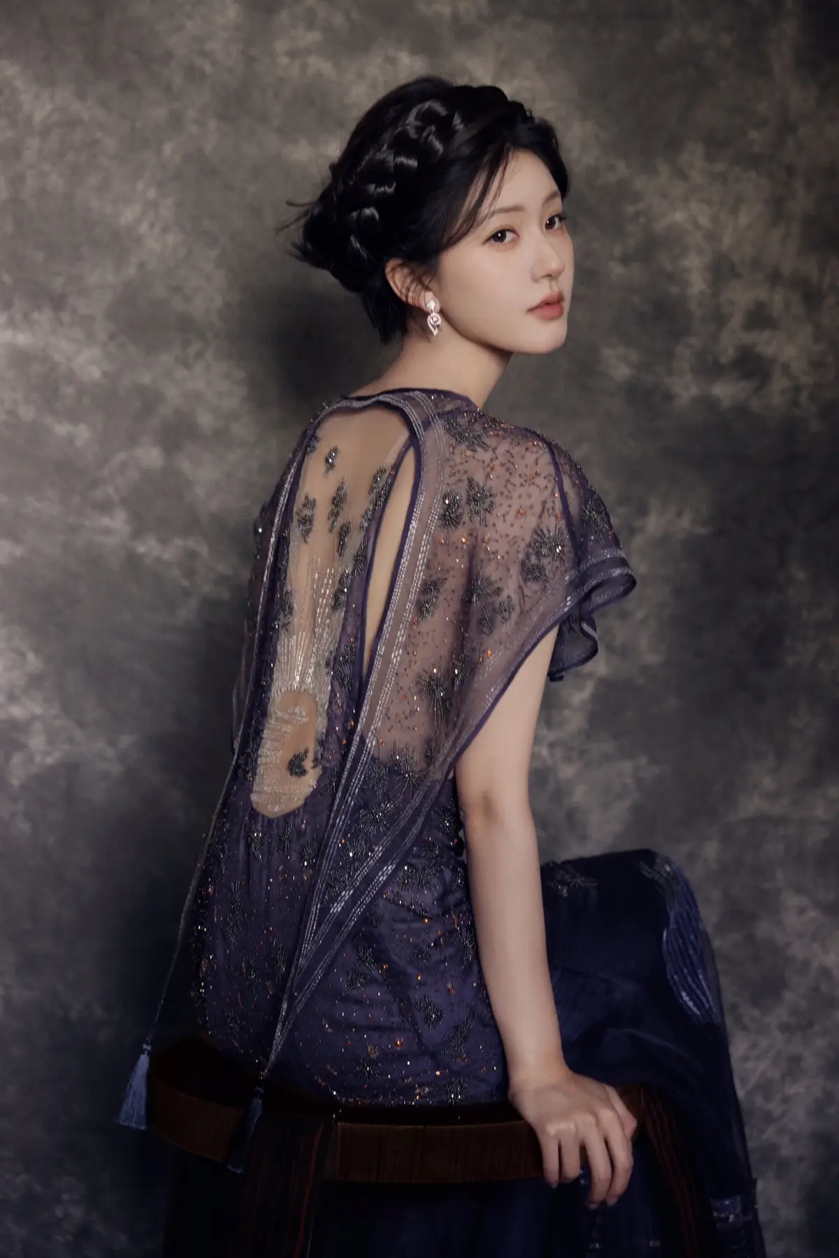 Bộ lễ phục thứ 2 - thiếu nữ tranh sơn dầu #赵露思 #Zhaolusi #Rosy #Rosyzhao #조로사 #triệulộtư #จ้าวลู่ซือ #ZhaoLusiWeiboVision23 