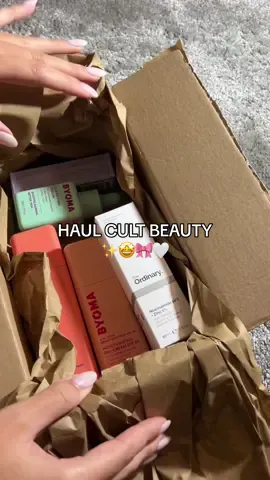 unboxing timeee 🤩✨ #cultbeauty #skincare #saie #byoma #byomaskincare #theordinary #theordinaryskincare 