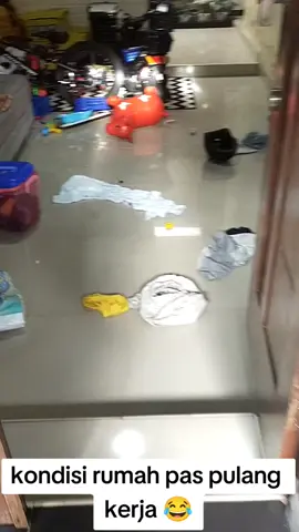 #kondisirumah #renovasirumahlama #balkon #balkonrumah #balkonmakeover #renovasirumahlama 