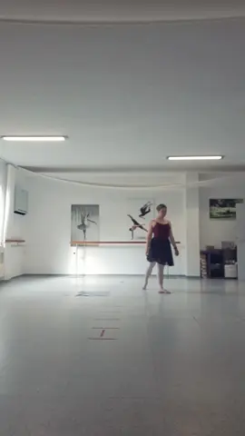 ❤️hold me🤞🏼 #freestyle #feelingthemusic #feelings #expressyourself #improv #improvisation #impro #dancer #dancevideo #dance #dancing #dancingqueen #ballett #ballettdancer #ballet #ballettvideo #ballet #ballettschuleschimmer #ballettok #contemporarydance #contemporarydancer #contemporary #contemporaryart #moderndance #moderndancer #modernart #lyricaljazz #lyrical #Jazz #jazzdancer #jazzvideo #jazztok #tiktok #viralvideos #goviral #viral #viralsound #fyp #fy #fyppppppp #foryou #foryoupage #fypシ #fypシ゚viral #fypage #fürdich #mypassion #flexible #mylove #sport #sportlover 