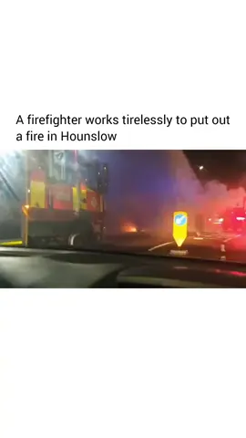 Smooth Radio in the back turning this into a movie montage 😭😭 (via @yasmin._xox) #UB1UB2 #London #Hounslow 