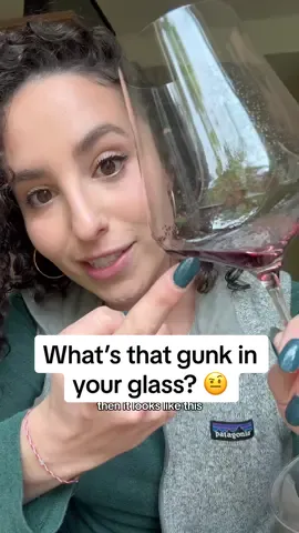 Replying to @mimiki84 if you pour this out I will personally come for you #sediment #diamonds #wine101 #sommelier #somm #winetok #redwine #veganwine #wineeducation #residue 