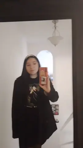 Mi mamá me hizo voluntariamente a fuerzas fan de Bunbury ✌️. #outfitideas  #outfit #enriquebunbury #bunbury 