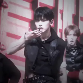 babiest face to ever baby | #omegax #hyuk #kpop #hyukomegax #iykykomegax #junkfoodomegax #edit #hyukedit #fyp 