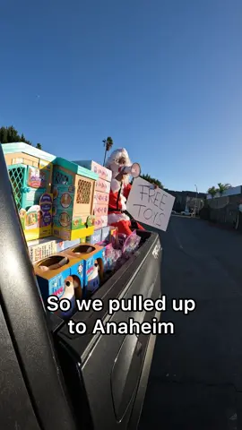 #ad We had a pop up toy drive in Anaheim thanks to @supermoosetoys :) #25DaysOfBlessings #MagicMixies 