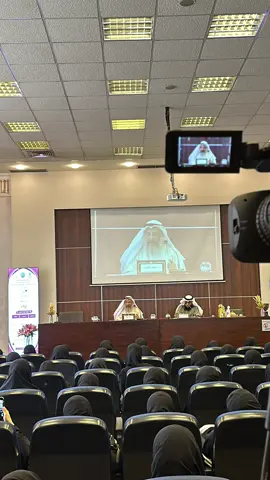 ندوة الشيخ عثمان خميس ( تقـاليد أم قيــود ) 🤍🤍🤍🤍🤍 #عثمان_الخميس #عثمان_خميس #ندوة #محاضرات #fyp #explore #kuwait #بدون_موسيقى #الكويت #4u #دين #الاسلام #اللهم_صلي_على_نبينا_محمد #كلية_الشريعة_والدراسات_الإسلامية #جامعة_الكويت #كلية_الشريعة #شريعة 