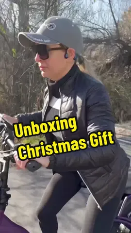 Unboxing mojawa headphones.The top one in this mojawa series,Wonderful Christmas gift to friend who loves fitness.#Mojawa #mojawalife #sports #headphones #sweatwithtunes #christmas 