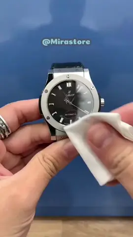 Jam tangan yang ringkas tetapi sangat mewah dan elegan #titaniumwatch #hublot #luxurywatches #menwatch #watches #classicwatch #formen #fyp 