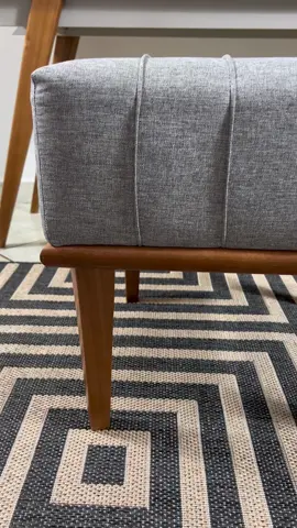 Quer dar um up na sua sala? Aposte no Puff Quadrado Valentin e transforme o ambiente! Puff Quadrado Valentin em Linho è a combinação perfeita de qualidade, elegância e sofisticação para elevar o nível de estilo do seu espaço!🤩 🚚 Frete grátis para diversas regiões (consultar condições) 🔐Compra totalmente segura #móveis #decoração #design #interiores #moveissobmedida #decor #arquitetura #marcenaria #brasil #projetos #casa #madeira #bsb #moveispersonalizados #alvenaria #viral #tudojuntoemisturado #feminino #moveisprojetados #brasilia