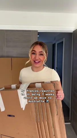 We actually can’t believe we have 7 weeks left now until we move to Australia😅everything is starting to feel so real now and also VERY stressful! We’re still trying to find a house and we need to sell all our furniture & car now and then start packing…do you think we’ve got enough boxes?😂😩 #rosieandharry #viral #australia #couples 