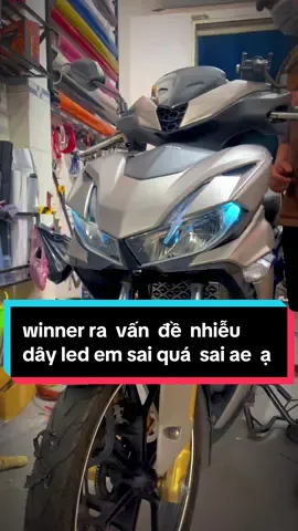#CapCut  anh em lưu ý  thay dây led cho winner x cần  thay cục chớp led để  ko bị nhiễu xi nhan khi nổ  máy  nha   #thinhhanh #xuhuongtiktok #tiktokshop #tiktokvietnam #xuhuong2023 #xedovietnam #phukienxe779 #winner #winnerx #winnerx150 
