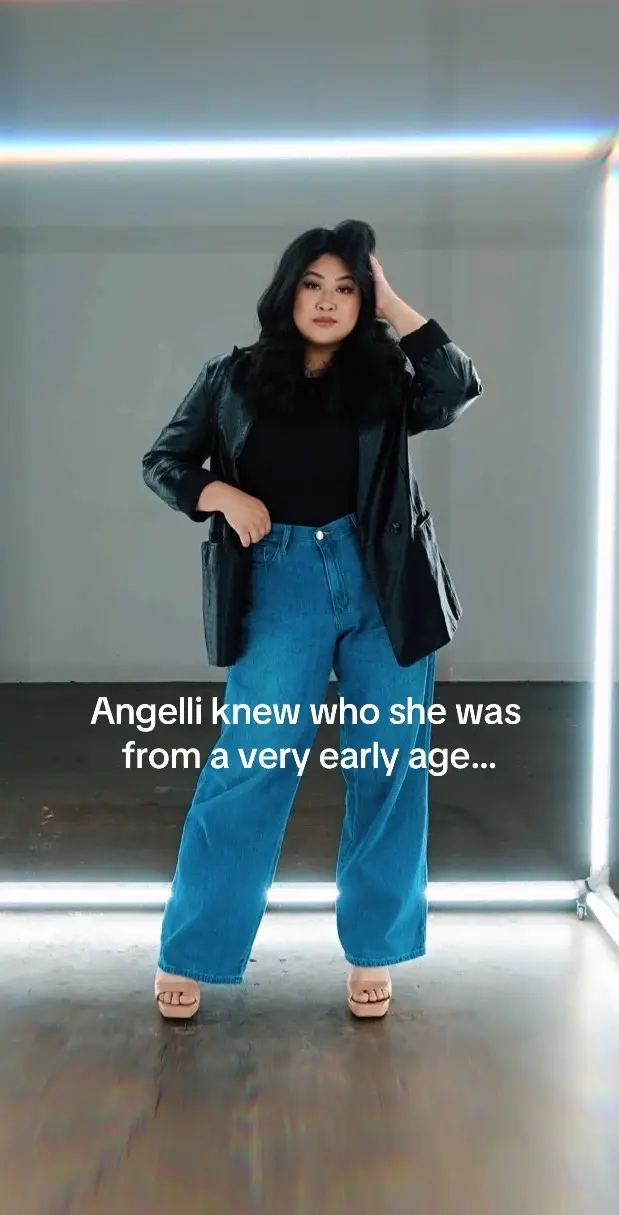 always ready with a pose and a smize😉  omg the outfit🤣 #smize #pose 
