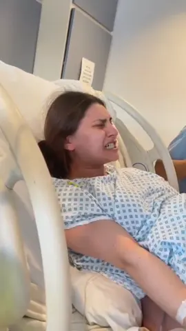 it's like your lower and upper body is going to separate 🥺, my whole body was shaking. 2 natural birth with no epidural, and I'm not doing it again🤣 #😭 #emotional #video #delivery #pain #pregnant #pregnancy #mother #pain #1stbaby #delivery #childbirth #premature #pregnancyjourney #mothercrying #viral #video #foryou #foryoupage 