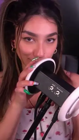 Credits : Leedah ASMR 💝  #earlick #asmrtiktok #asmr #relaxing 